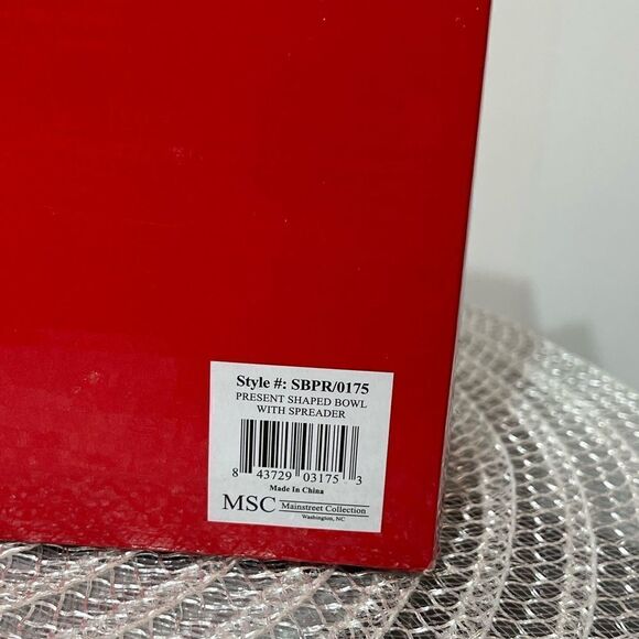 Main Street Collections Shaped Bowl with Spreader NWT - Picture 7 of 8